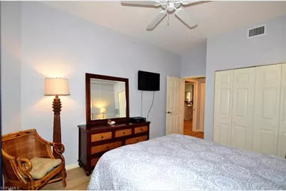 470 Launch Cir #V-503, Naples, FL 34108 - Photo 17