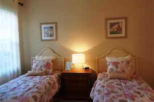 562 Avellino Isles Cir, Naples, FL 34119 - Photo 21