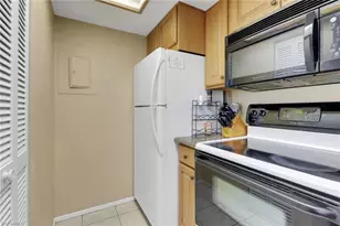 600 Neapolitan Way, Naples, FL 34103 - Photo 19