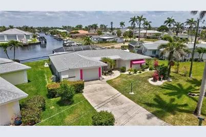 149 Bayshore Dr, Cape Coral, FL 33904 - Photo 3