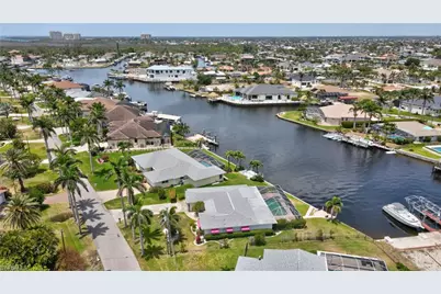 149 Bayshore Dr, Cape Coral, FL 33904 - Photo 43