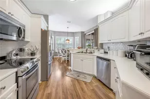 7005 Pinnacle Ln, Naples, FL 34110 - Photo 9