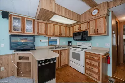 90 Lofty Ln, North Fort Myers, FL 33903 - Photo 9