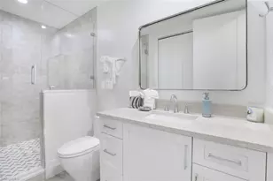 400 Flagship Dr, Naples, FL 34108 - Photo 23