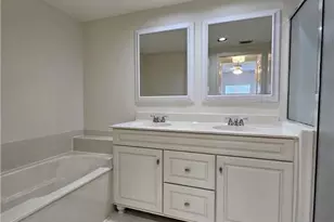 6025 Chardonnay Ln, Naples, FL 34119 - Photo 17