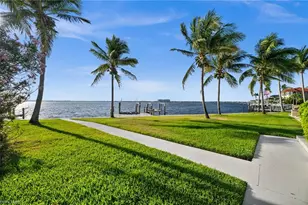 5625 Riverside Dr, Cape Coral, FL 33904 - Photo 27