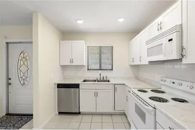 7136 Blanquilla Ct, Fort Myers, FL 33908 - Photo 3