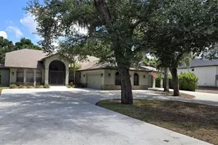 7311 Sean Ln, North Fort Myers, FL 33917 - Photo 3