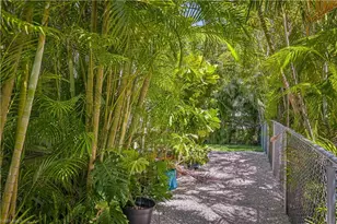 6088 Waterway Bay Dr, Fort Myers, FL 33908 - Photo 3