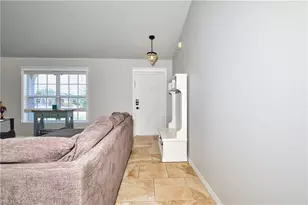 1826 NE 17th Pl, Cape Coral, FL 33909 - Photo 3