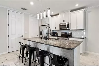 14672 Edgewater Cir, Naples, FL 34114 - Photo 7