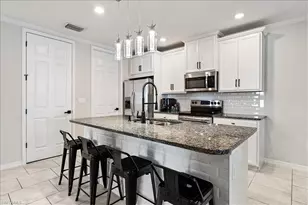 14672 Edgewater Cir, Naples, FL 34114 - Photo 7