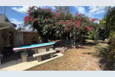 1005 E Penn Rd, Lehigh Acres, FL 33936 - Photo 21