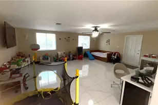 1005 E Penn Rd, Lehigh Acres, FL 33936 - Photo 7