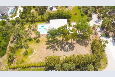 13460 Coral Dr, Fort Myers, FL 33908 - Photo 7