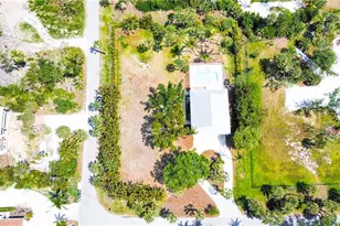 13460 Coral Dr, Fort Myers, FL 33908 - Photo 9