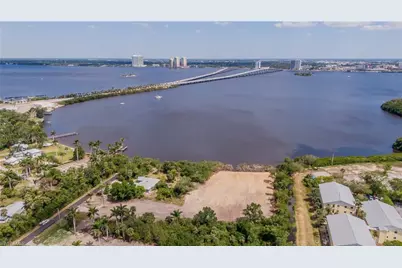 1059 River Rd, North Fort Myers, FL 33903 - Photo 13