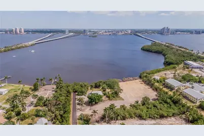 1059 River Rd, North Fort Myers, FL 33903 - Photo 15