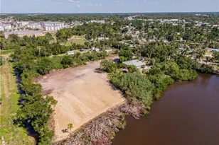 1059 River Rd, North Fort Myers, FL 33903 - Photo 5