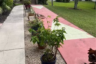 9261 Central Park Dr, Fort Myers, FL 33919 - Photo 17