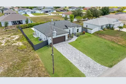 405 NW 10th St, Cape Coral, FL 33993 - Photo 7