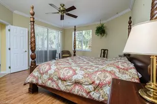 4873 Hampshire Ct, Naples, FL 34112 - Photo 11