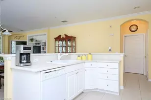 4873 Hampshire Ct, Naples, FL 34112 - Photo 9