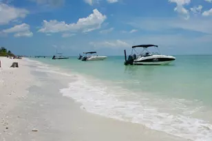 525 Newport Dr, Naples, FL 34114 - Photo 19