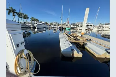 525 Newport Dr, Naples, FL 34114 - Photo 11