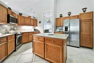 6545 Chestnut Cir, Naples, FL 34109 - Photo 13