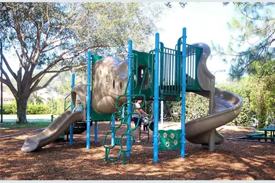 6545 Chestnut Cir, Naples, FL 34109 - Photo 39