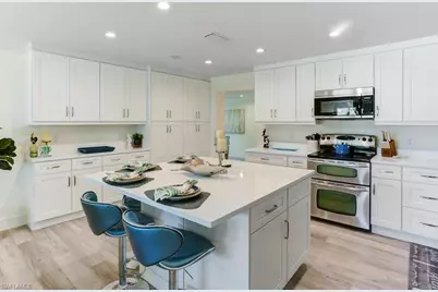 1279 10th Ave N, Naples, FL 34102 - Photo 11