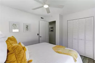 10842 Vanderbilt Dr, Naples, FL 34108 - Photo 17