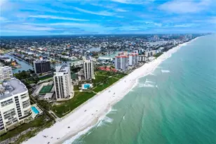 10842 Vanderbilt Dr, Naples, FL 34108 - Photo 33