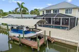 320 Madison Ct, Fort Myers Beach, FL 33931 - Photo 3