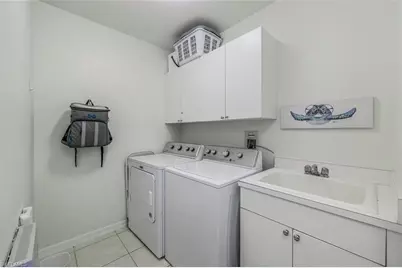 470 Launch Cir #V-604, Naples, FL 34108 - Photo 17