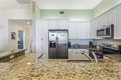 470 Launch Cir #V-604, Naples, FL 34108 - Photo 9