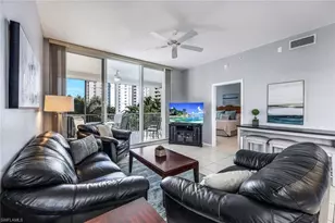 460 Launch Cir, Naples, FL 34108 - Photo 3