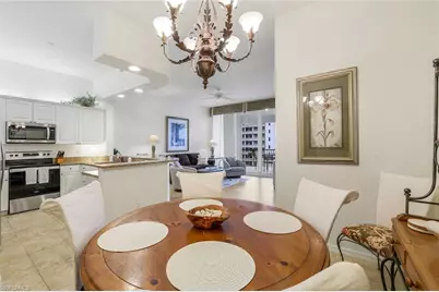 470 Launch Cir #V-603, Naples, FL 34108 - Photo 11