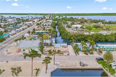 11306 Matlacha Ave, Matlacha, FL 33993 - Photo 5