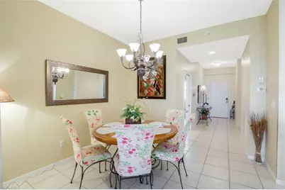 460 Launch Cir #403, Naples, FL 34108 - Photo 7