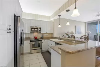 460 Launch Cir #403, Naples, FL 34108 - Photo 9