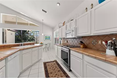 8824 Ventura Way, Naples, FL 34109 - Photo 7