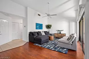 592 Beachwalk Cir, Naples, FL 34108 - Photo 5