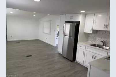 806 Homefolks St, North Fort Myers, FL 33917 - Photo 9