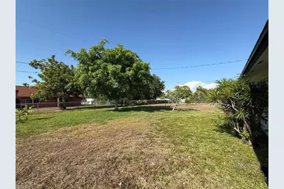 1219 SE 25th Ter, Cape Coral, FL 33904 - Photo 27