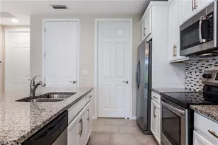 14533 Edgewater Cir, Naples, FL 34114 - Photo 7