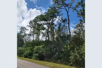 3011 2nd St NE, Naples, FL 34120 - Photo 17