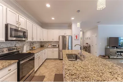 9231 Shadow Oak Ln, Naples, FL 34120 - Photo 15