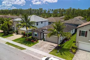 9231 Shadow Oak Ln, Naples, FL 34120 - Photo 3